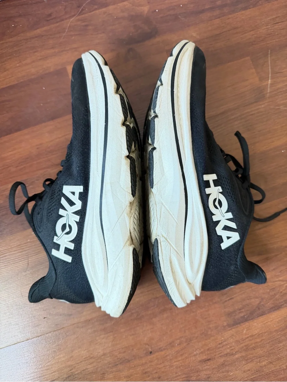 Hoka Women's Clifton 10 Running Shoes size 9.5